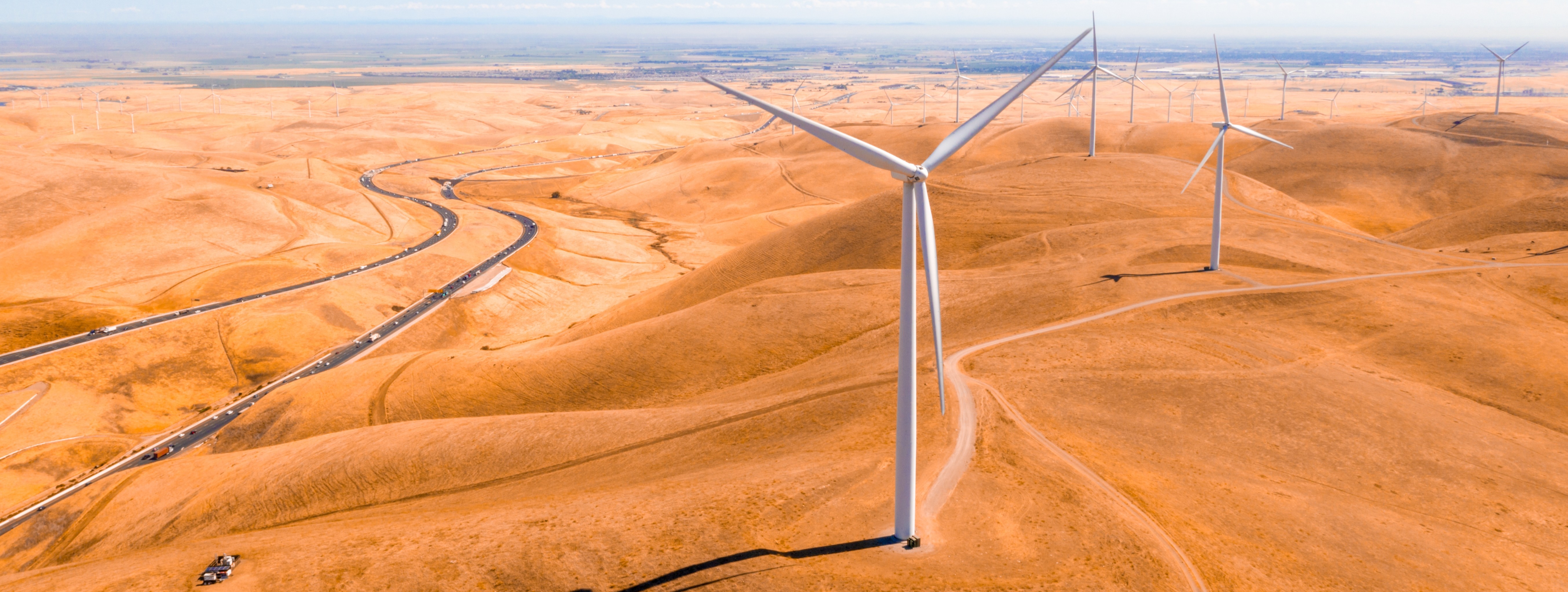 Oman Strengthens Position as Gulf Clean Energy Investment Hub